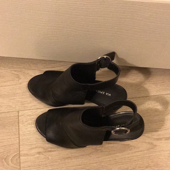 Black Via Spiga Heels - Picture 2 of 4